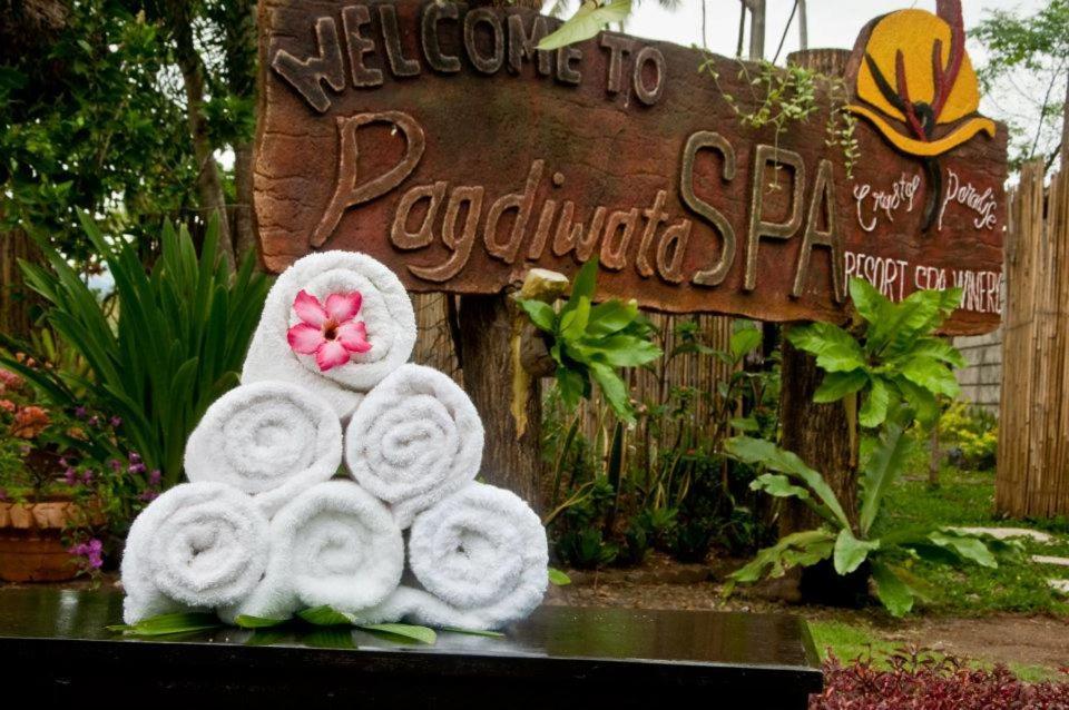 Crystal Paradise Resort Spa & Winery Narra Exterior photo