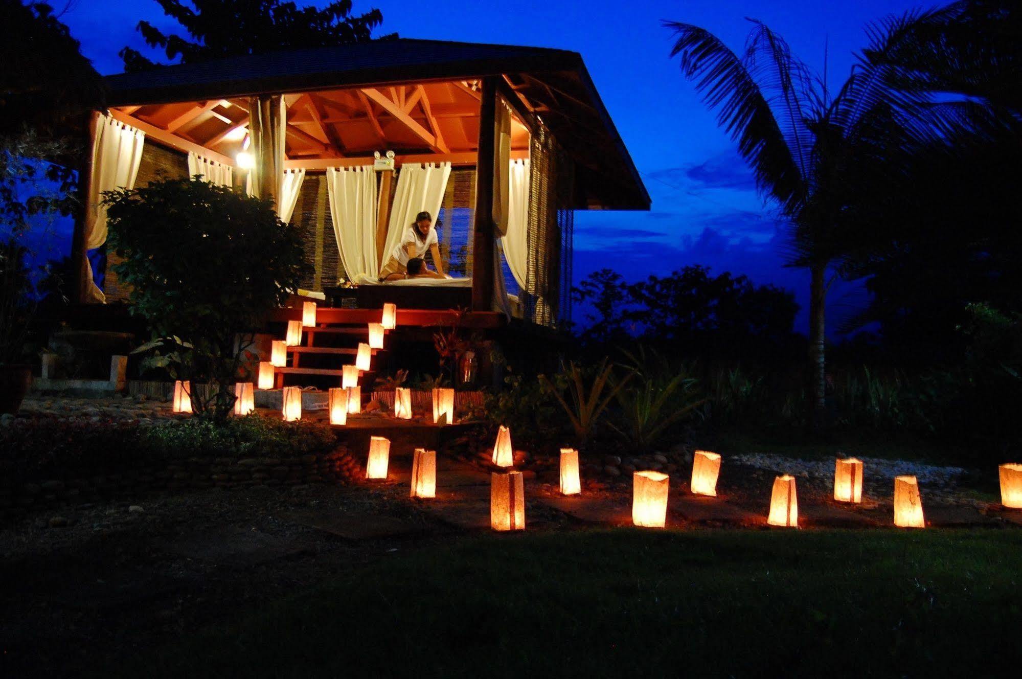 Crystal Paradise Resort Spa & Winery Narra Exterior photo