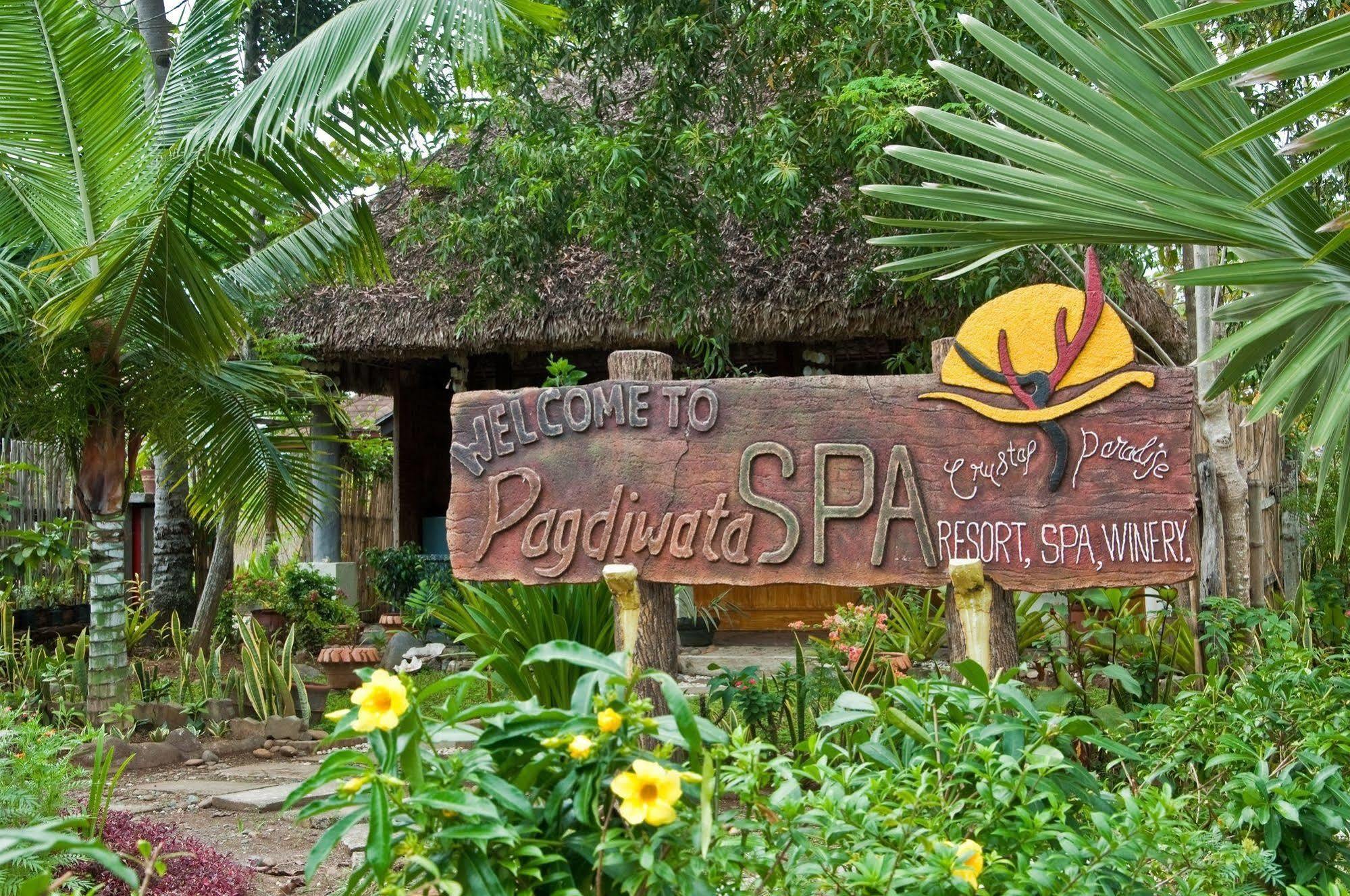 Crystal Paradise Resort Spa & Winery Narra Exterior photo